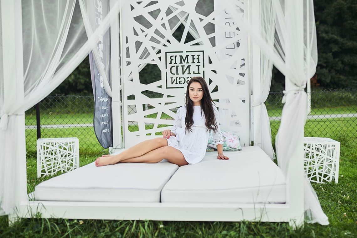 Oryginalne piękno i luksus w zasięgu ręki. Dlaczego ażurowe meble ogrodowe stały się ostatnio tak popularne?