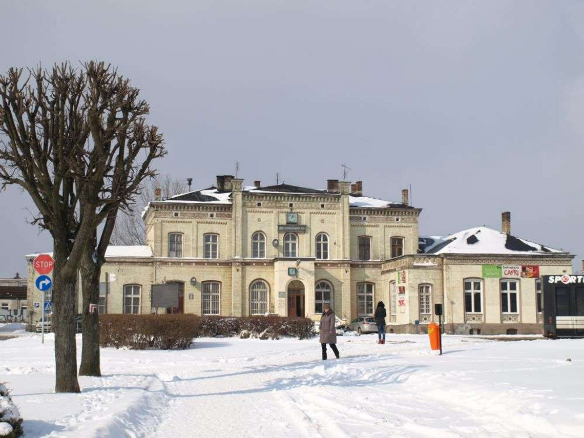 PKP chętnie oddadzą dworzec. Kto i za co go utrzyma? 