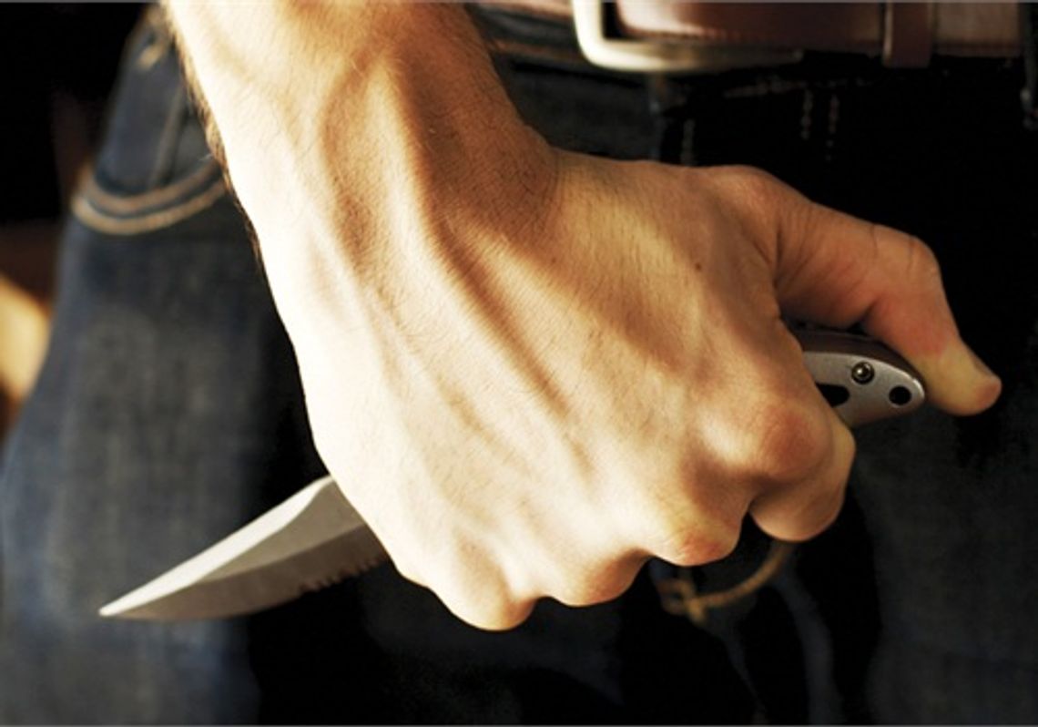  Pobili się o dziewczynę. Jeden z mężczyzn walczy o życie