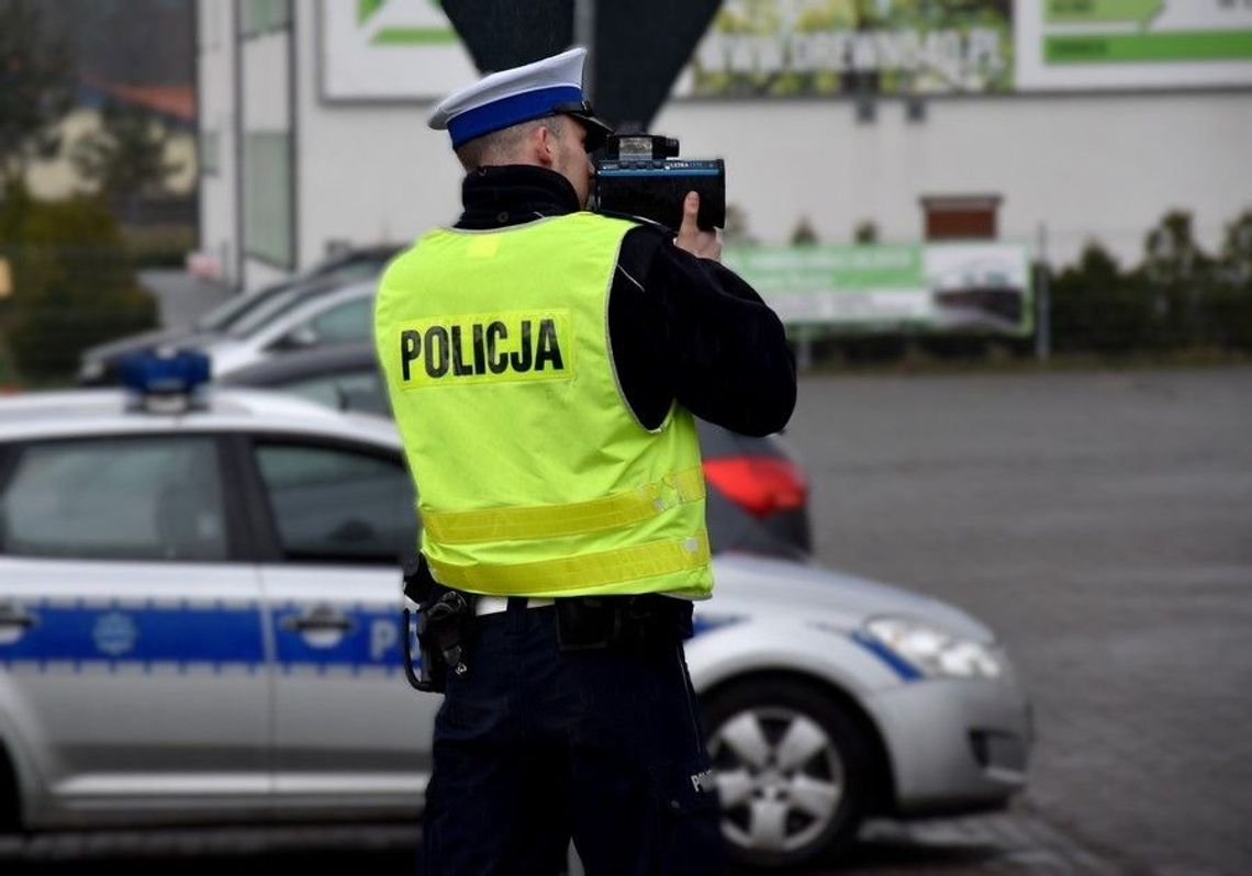 Policjanci apelują o rozwagę na drogach, rozpoczynają się powroty z wakacji Policjanci apelują o rozwagę na drogach, rozpoczynają się powroty z wakacji