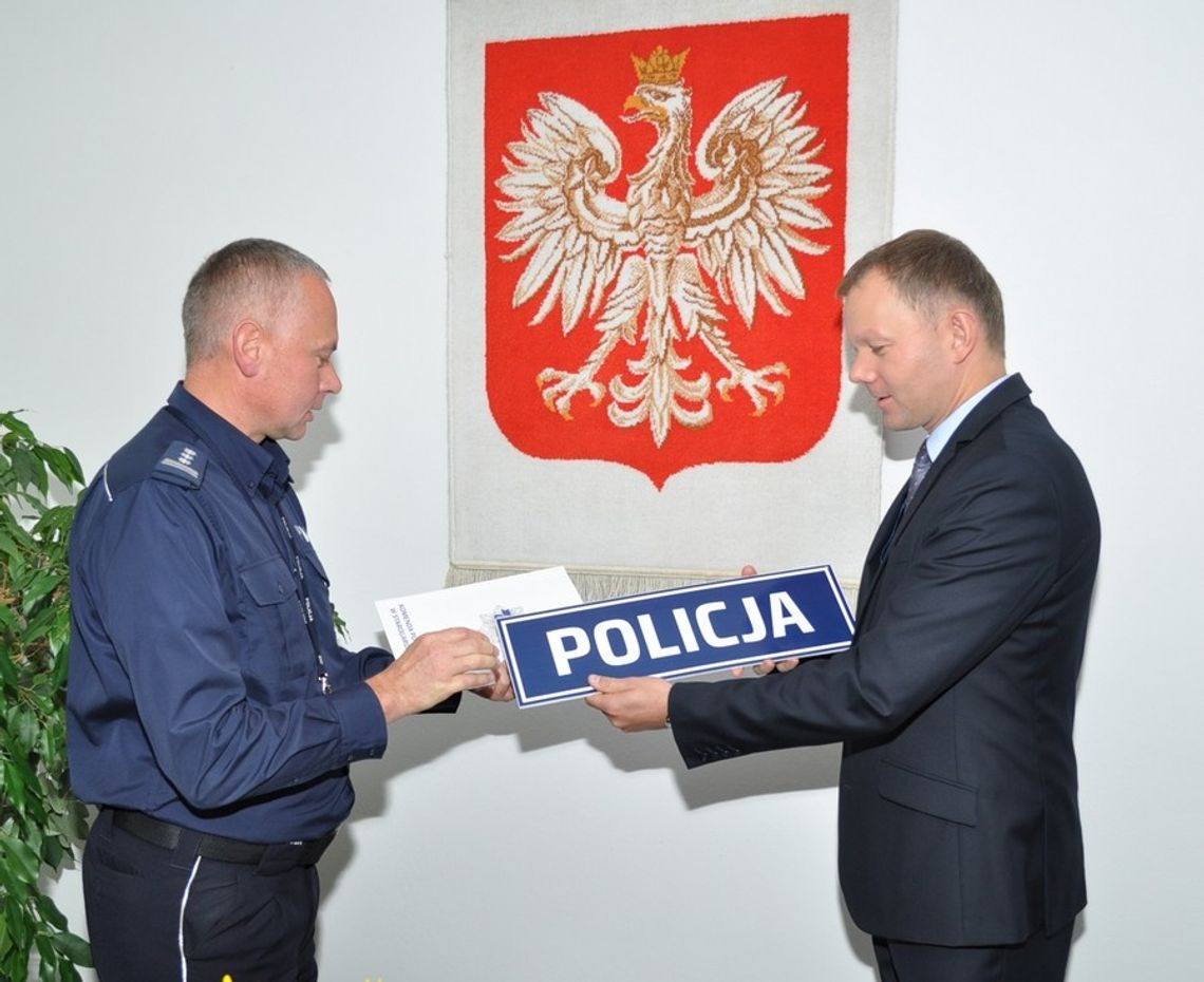 Policjanci w Urzędzie Miejskim w Czarnej Wodzie. Dyżury dwa razy w tygodniu Policjanci w Urzędzie Miejskim w Czarnej Wodzie. Dyżury dwa razy w tygodniu