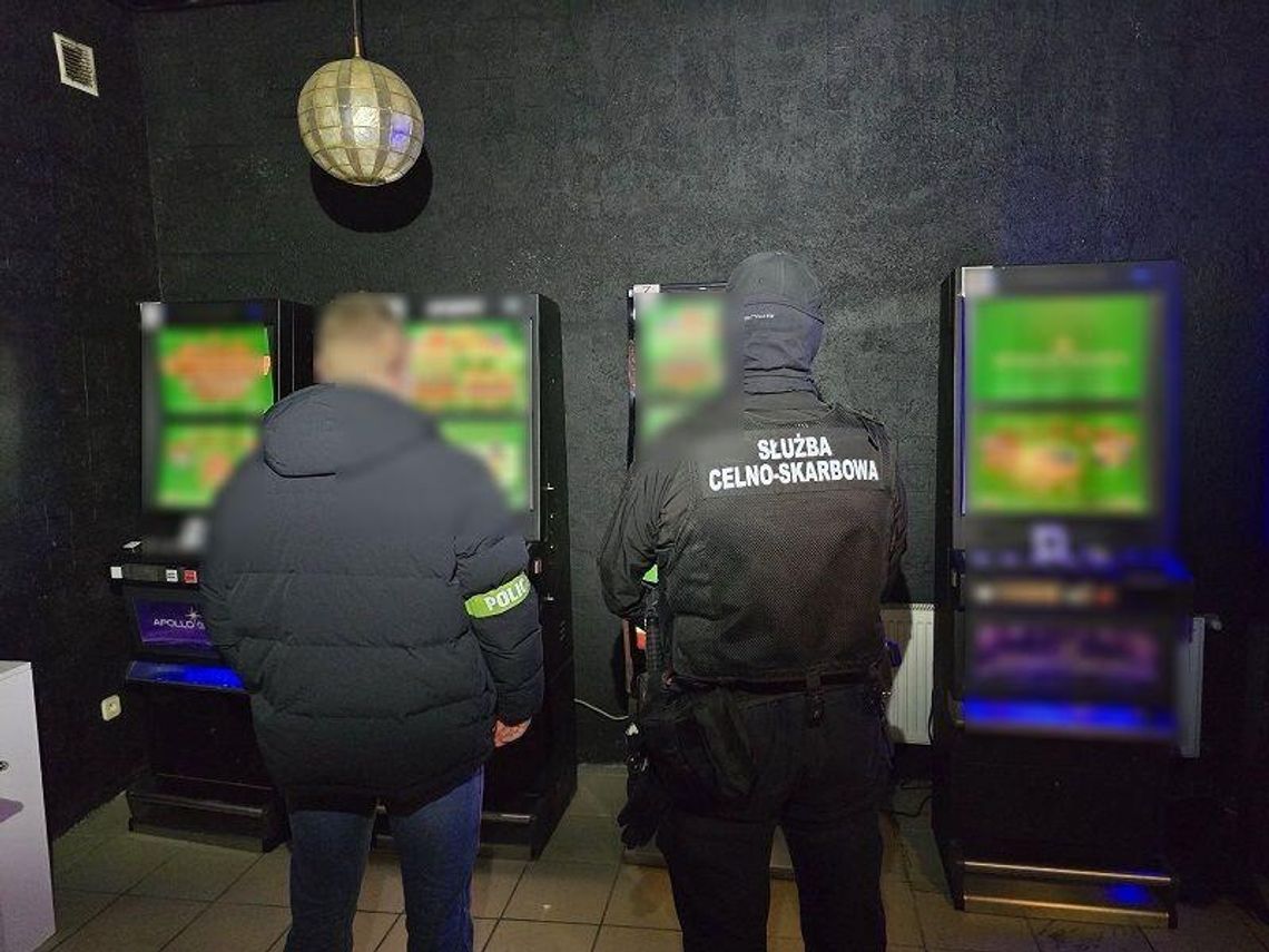 Policjanci z Tczewa zlikwidowali nielegalny salon gier. Sześć automatów i gotówka w rękach służb Policjanci z Tczewa zlikwidowali nielegalny salon gier. Sześć automatów i gotówka w rękach służb
