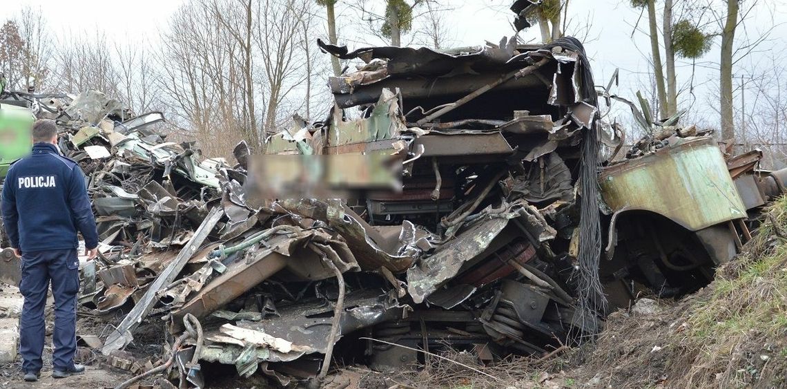 Policjanci zatrzymali trzech mężczyzn podejrzanych o kradzież złomu 