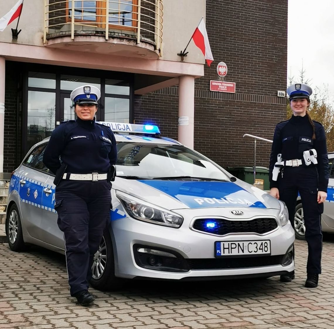 Policjantki pomogły kobiecie na granicy 