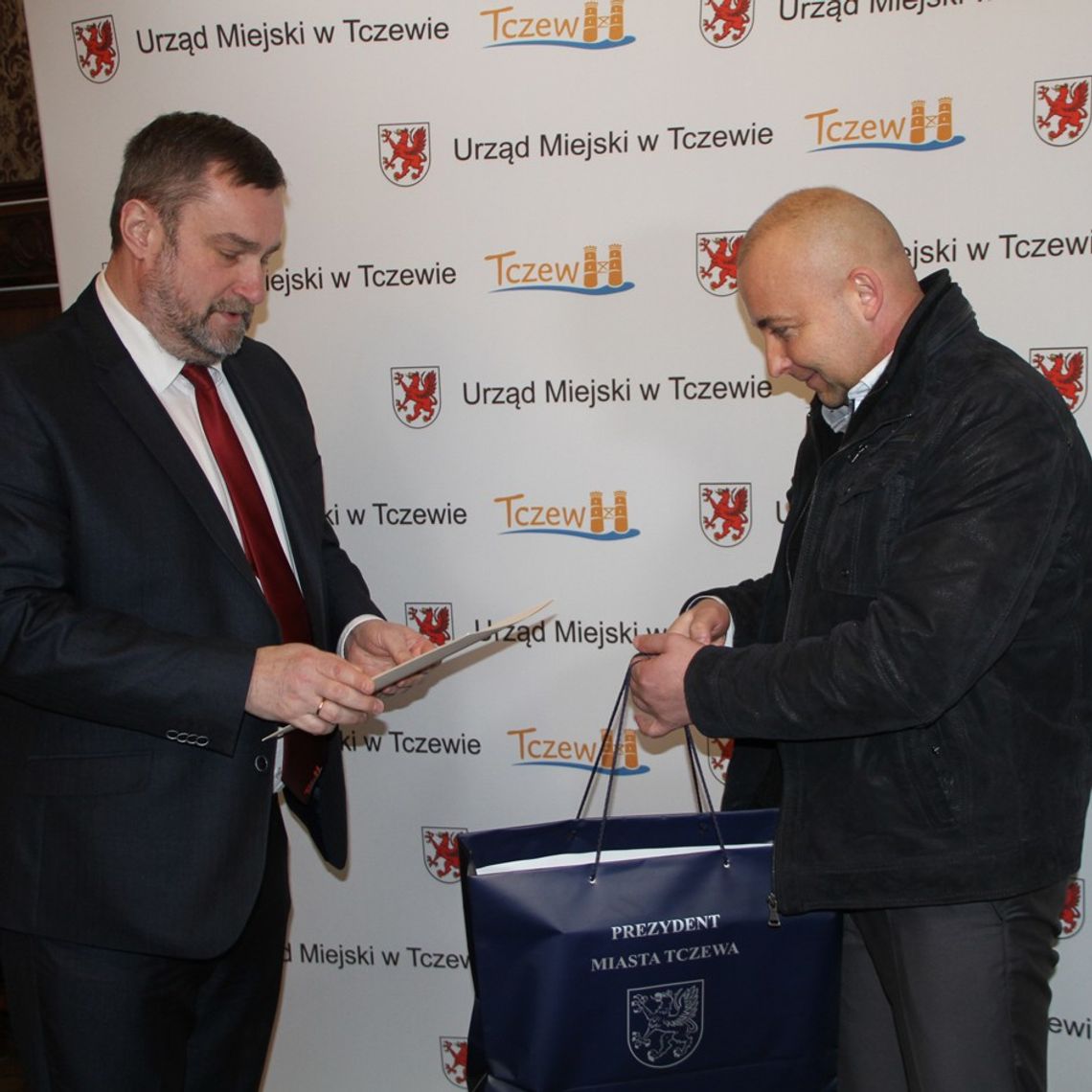 Pomógł ofierze wypadku. „To wzór do naśladowania” Pomógł ofierze wypadku. „To wzór do naśladowania”