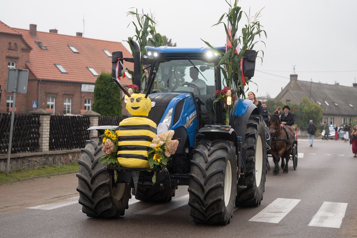 Pomorskie Święto Plonów 2025 – Relacja z Wojewódzkich Dożynek w Gminie Pszczółki