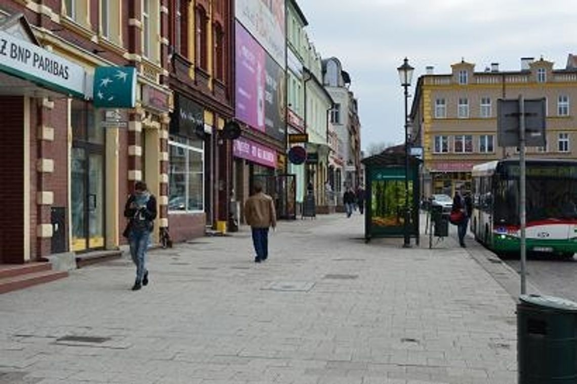 Porachunki na Rynku. Kłótnia dwóch kobiet mogła zakończyć się tragedią