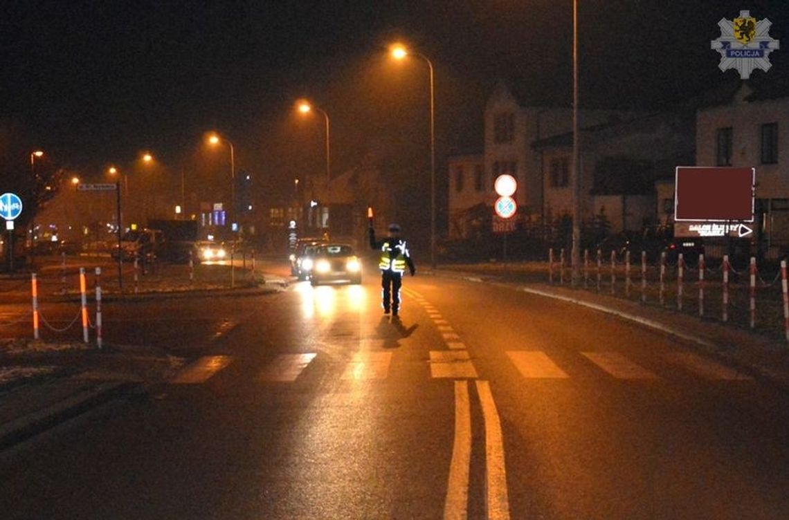 Potrącenie na pasach. Dwie osoby trafiły do szpitala Potrącenie na pasach. Dwie osoby trafiły do szpitala