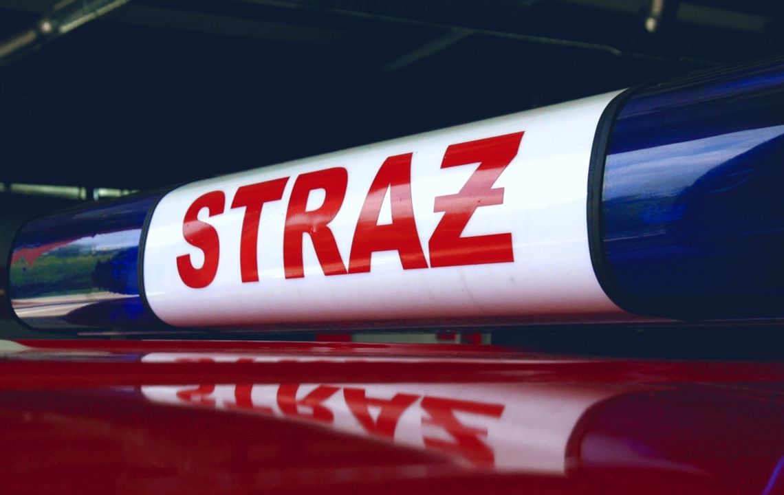 Pożar domu jednorodzinnego. W akcji wzięło udział siedem zastępów straży pożarnej Pożar domu jednorodzinnego. W akcji wzięło udział siedem zastępów straży pożarnej