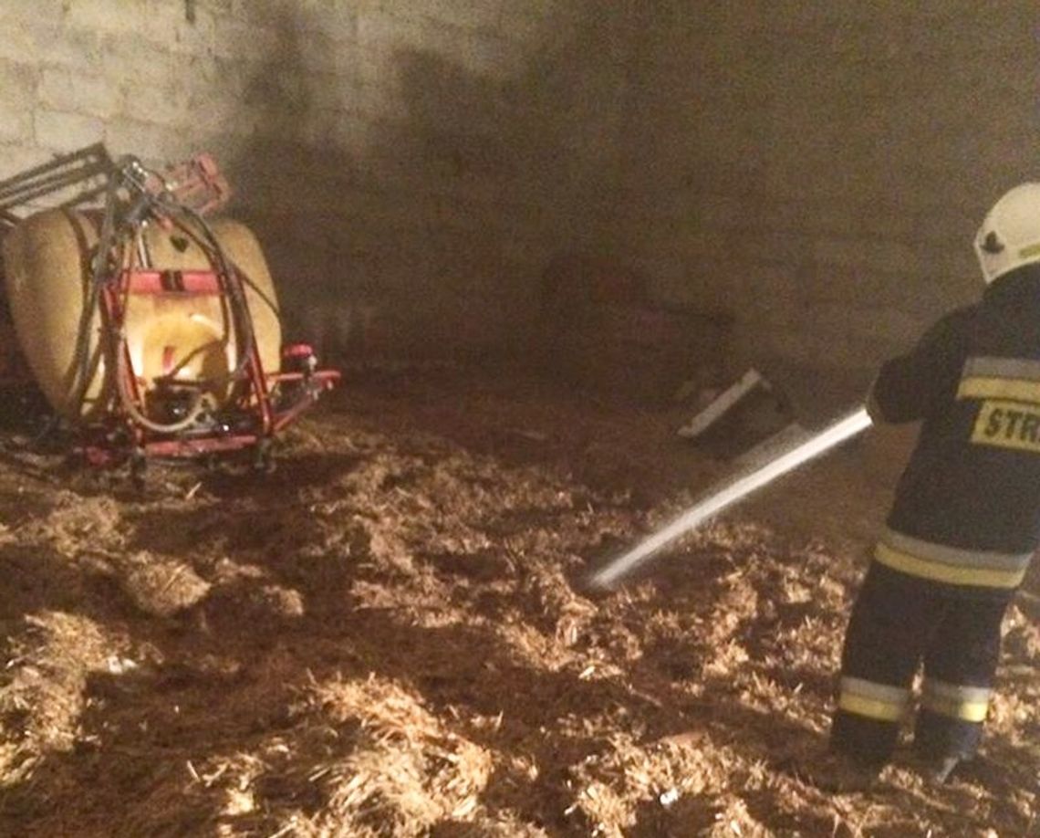 Pożar stodoły. Siedem zastępów straży pożarnej walczyło z ogniem w Starej Jani