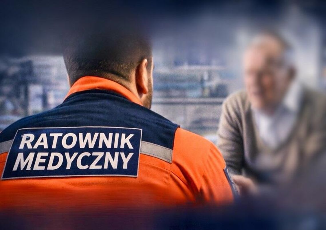 Ratownicy medyczni zaatakowani przez... seniora z Tczewa. Kopał, ubliżał i groził im śmiercią Ratownicy medyczni zaatakowani przez... seniora z Tczewa. Kopał, ubliżał i groził im śmiercią