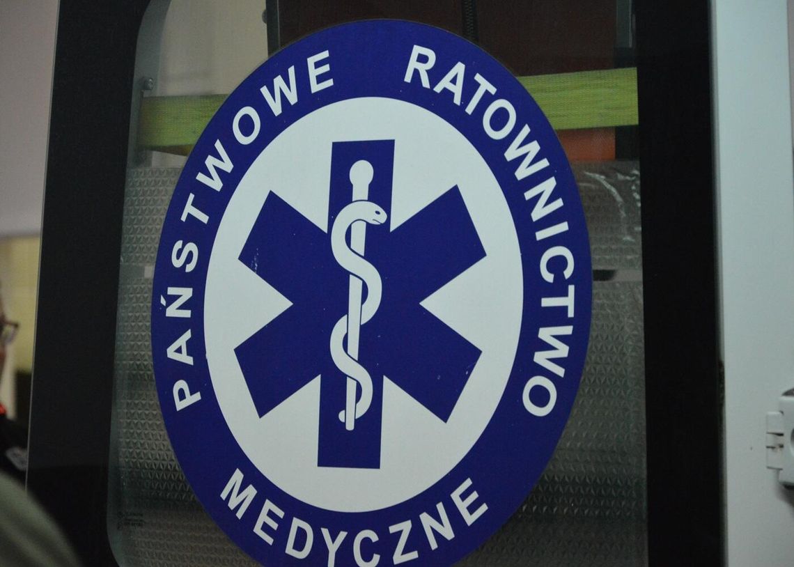 Ratownicy zaatakowani podczas udzielania pomocy! Policjanci zatrzymali nietrzeźwą 35-latkę