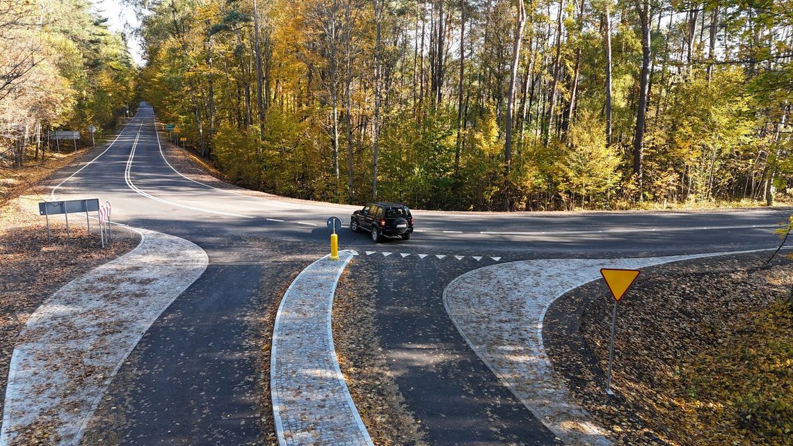 Remont skrzyżowania drogi wojewódzkiej nr 214 z drogą powiatową Osie - Łuby zakończony Remont skrzyżowania drogi wojewódzkiej nr 214 z drogą powiatową Osie - Łuby zakończony