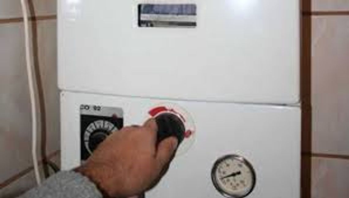 Rodzina podtruła się czadem - rodzice z trojgiem dzieci w szpitalu Rodzina podtruła się czadem - rodzice z trojgiem dzieci w szpitalu