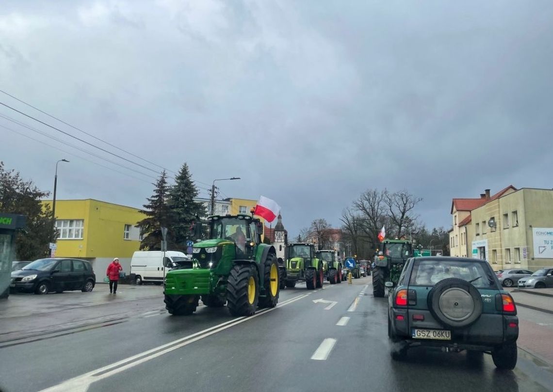 ROLNICY ZAPROTESTOWALI!  Przeciwko Zielonemu Ładowi, zalewaniu rynku przez towary rolne z Ukrainy i całkowitej nieopłacalności produkcji