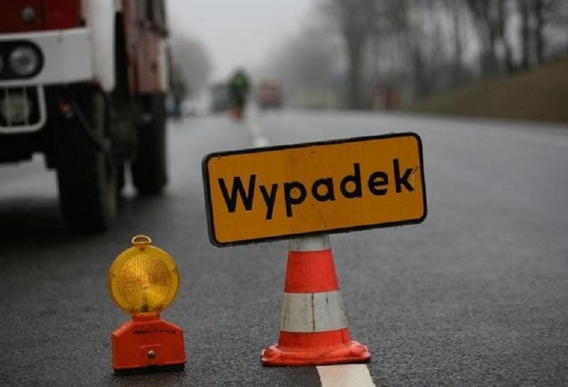 Samochód dachował na trasie Starogard Gdański – Skarszewy. Kierowca był nietrzeźwy
