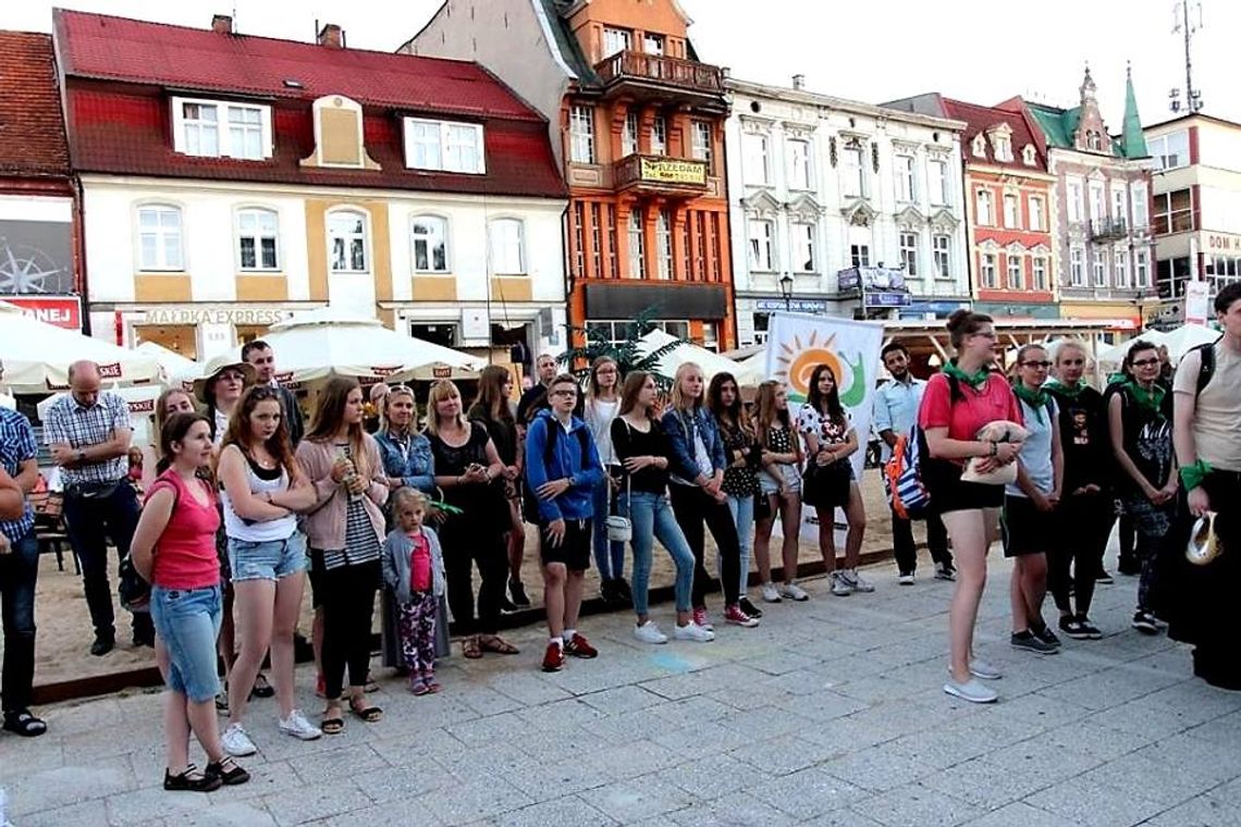 ŚDM. ZDJĘCIA, FILM: Pielgrzymi przybyli do Starogardu ŚDM. ZDJĘCIA, FILM: Pielgrzymi przybyli do Starogardu