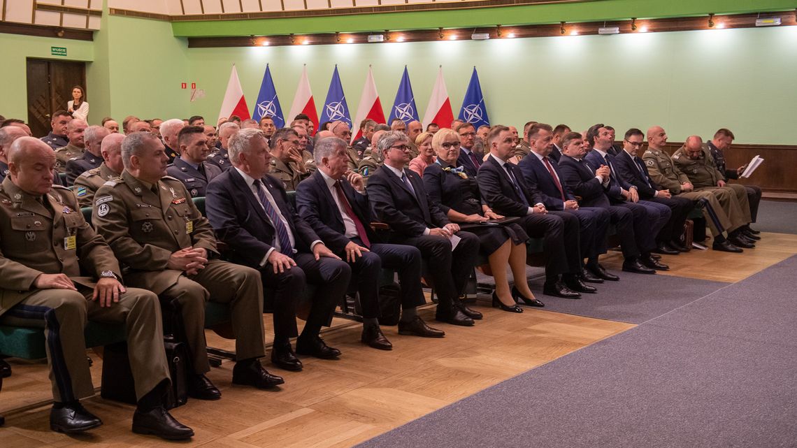 Siły zbrojne odgrywają fundamentalną rolę w obronie suwerenności państwa polskiego