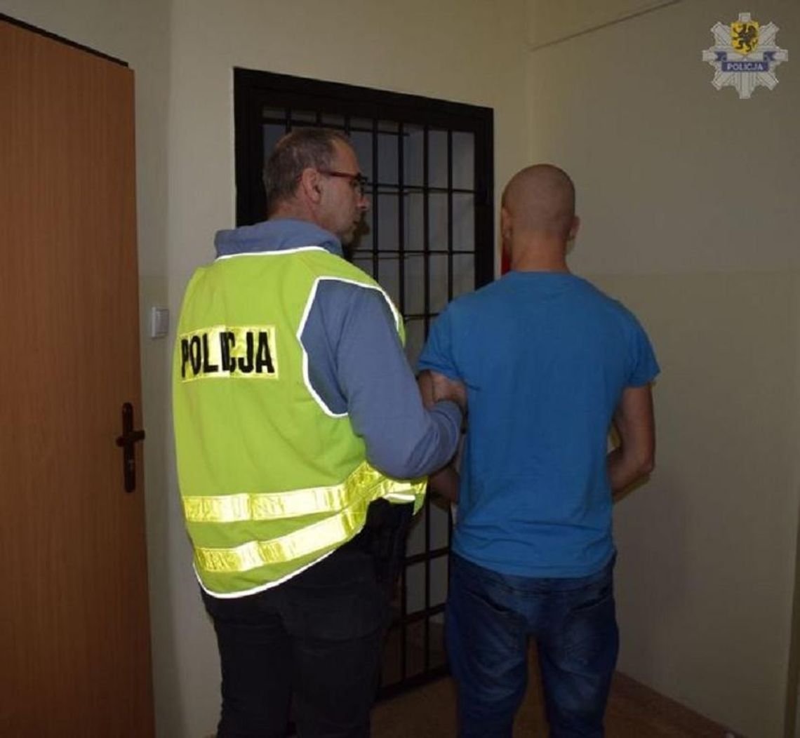 Stanął w obronie 17-latka. Mieszkaniec Czarnej Wody został postrzelony Stanął w obronie 17-latka. Mieszkaniec Czarnej Wody został postrzelony