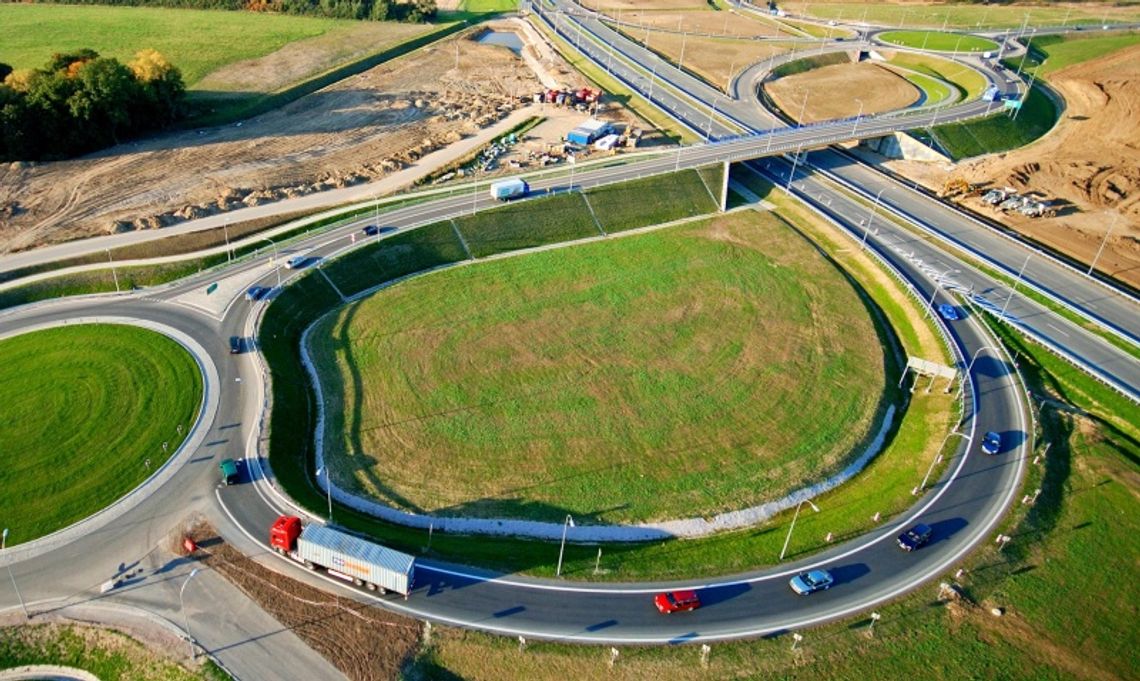 Sto dni przed autostradą - kto zarobi na zjeździe