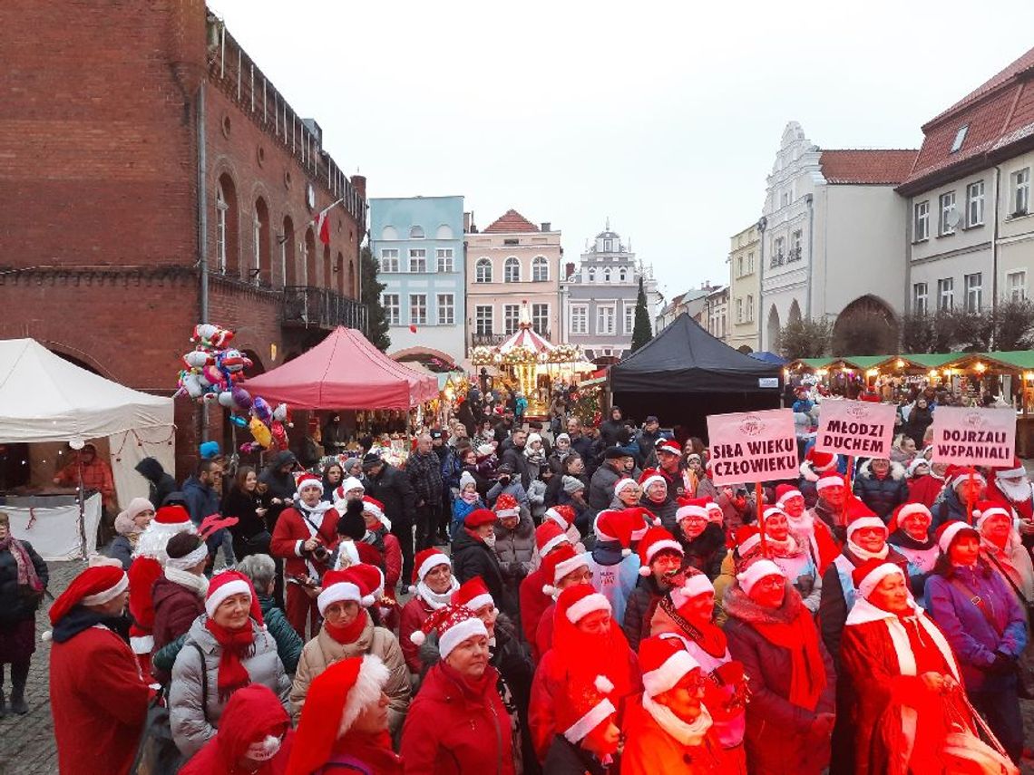 Świąteczny nastrój na gniewskim rynku!  Gniewski Jarmark Bożonarodzeniowy za nami