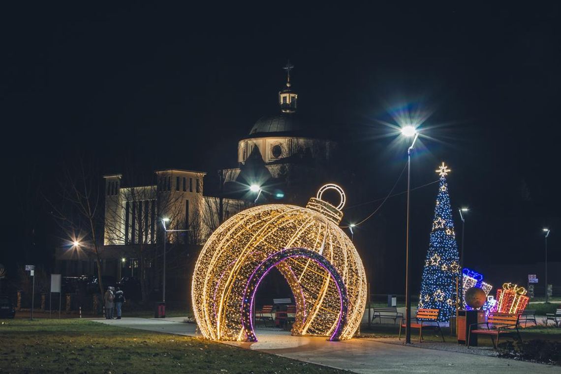 ŚWIEĆ SIĘ Z ENERGĄ
