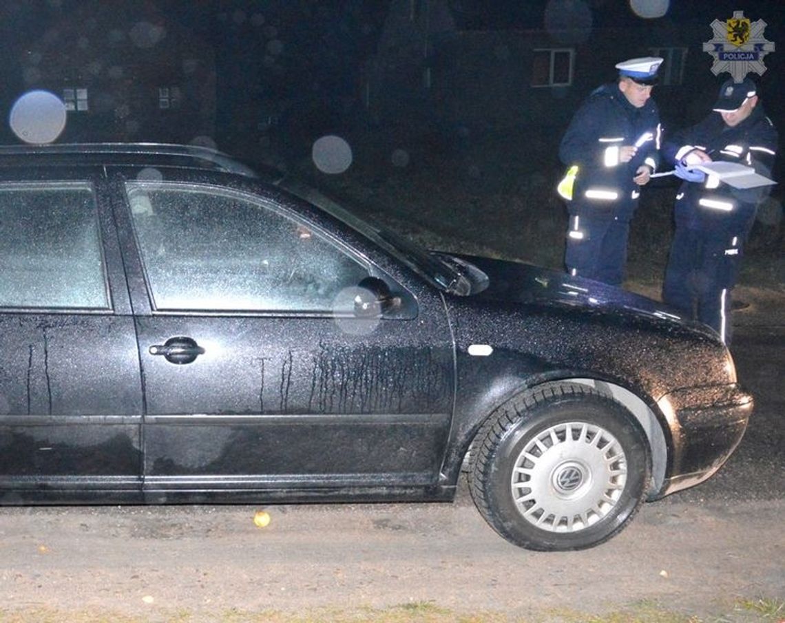TRAGEDIA NA DRODZE. Osobówka śmiertelnie potrąciła rowerzystkę TRAGEDIA NA DRODZE. Osobówka śmiertelnie potrąciła rowerzystkę