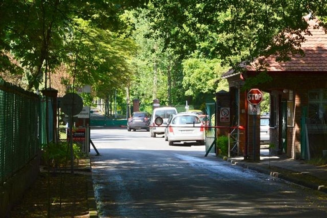 TRAGEDIA W KOCBOROWIE Utopił się pod kranem w szpitalu?! Mężczyzna zmarł w szpitalnej łazience TRAGEDIA W KOCBOROWIE Utopił się pod kranem w szpitalu?! Mężczyzna zmarł w szpitalnej łazience