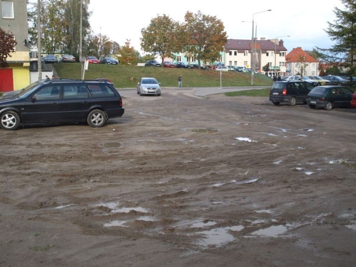 Tragedia z parkowaniem. Kiedy doczekamy się porządnych parkingów w Starogardzie Gd.? 