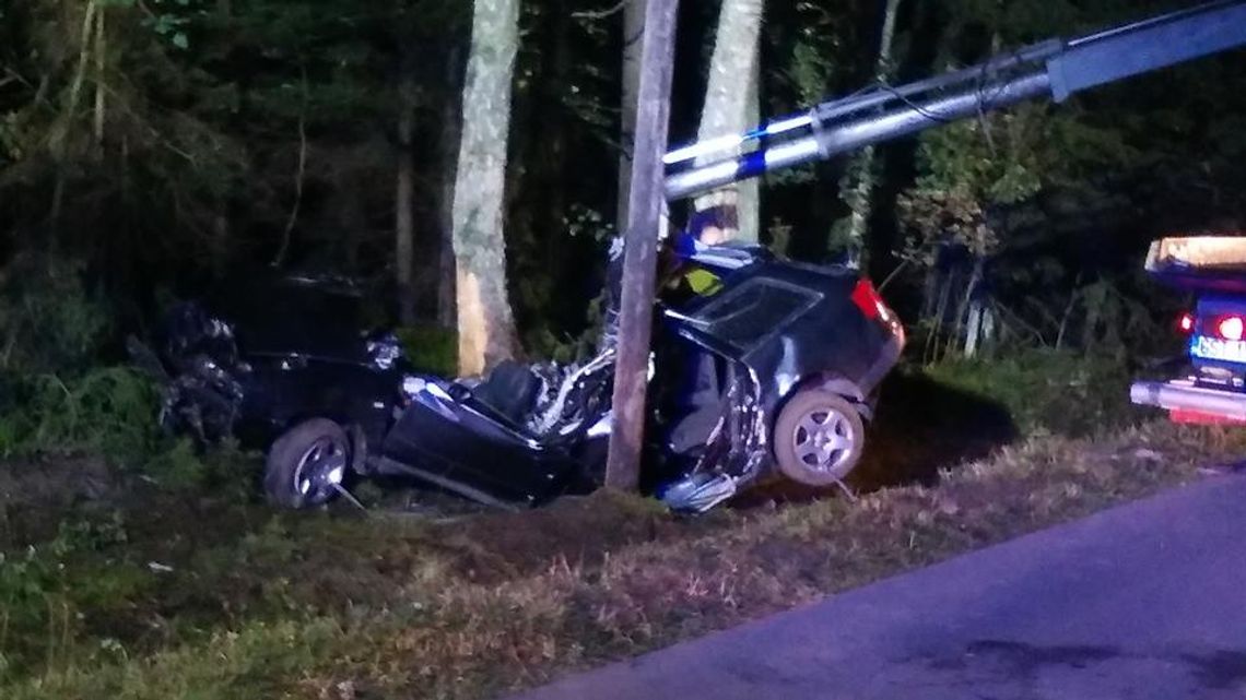 TRAGICZNY WYPADEK 18-latek zginął na miejscu, troje młodych ludzi ciężko rannych 