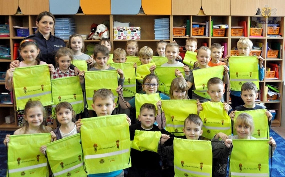 „Uczę się bezpieczeństwa". Policjanci spotkali się z uczniami „Uczę się bezpieczeństwa". Policjanci spotkali się z uczniami