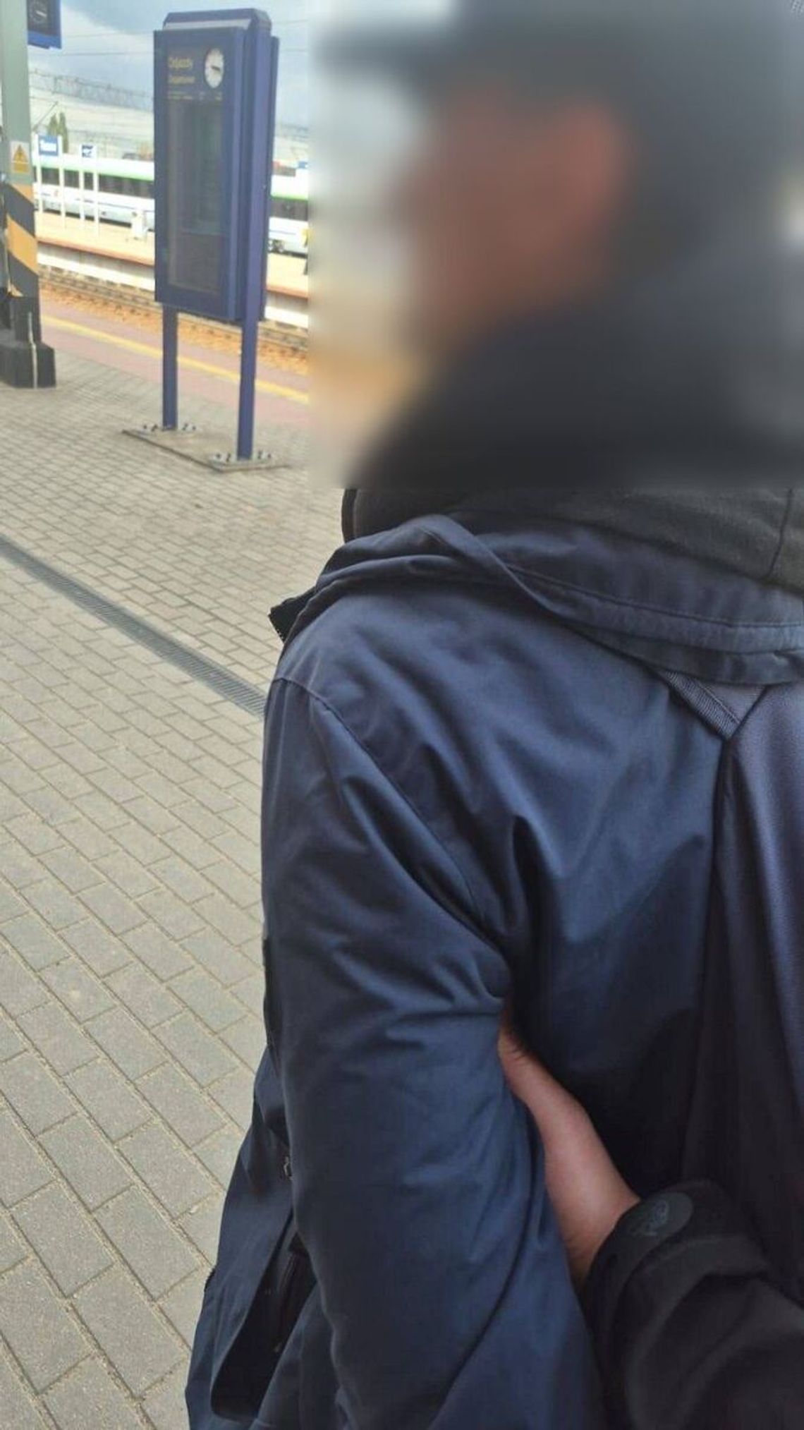 Ukradł samochód i się ukrywał – zatrzymany został w pociągu Ukradł samochód i się ukrywał – zatrzymany został w pociągu