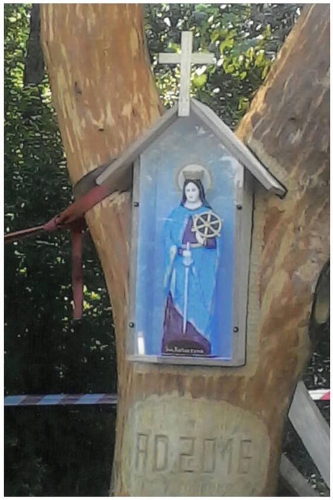 Ukradli figurkę świętej Katarzyny! Świętokradztwo w niewielkiej wsi Ukradli figurkę świętej Katarzyny! Świętokradztwo w niewielkiej wsi