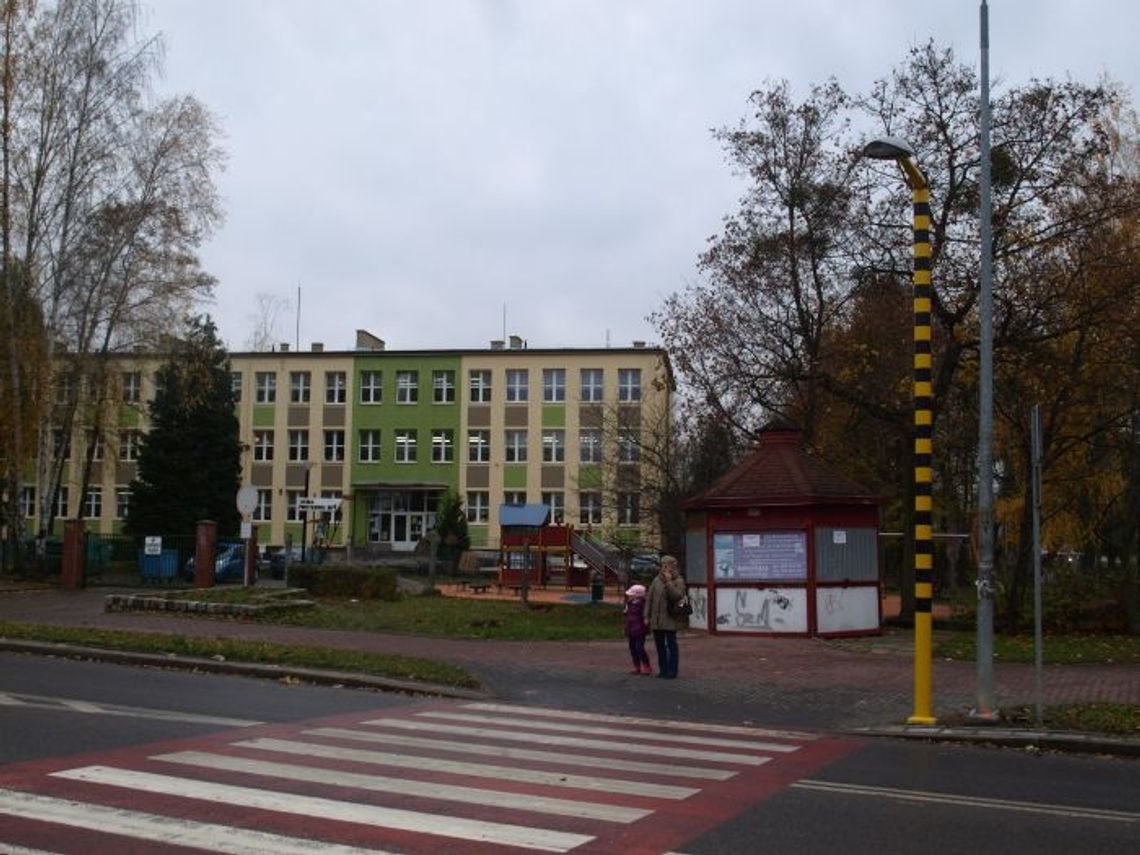 Urząd postawił światła przy szkołach. Czy w końcu będzie bezpiecznie?