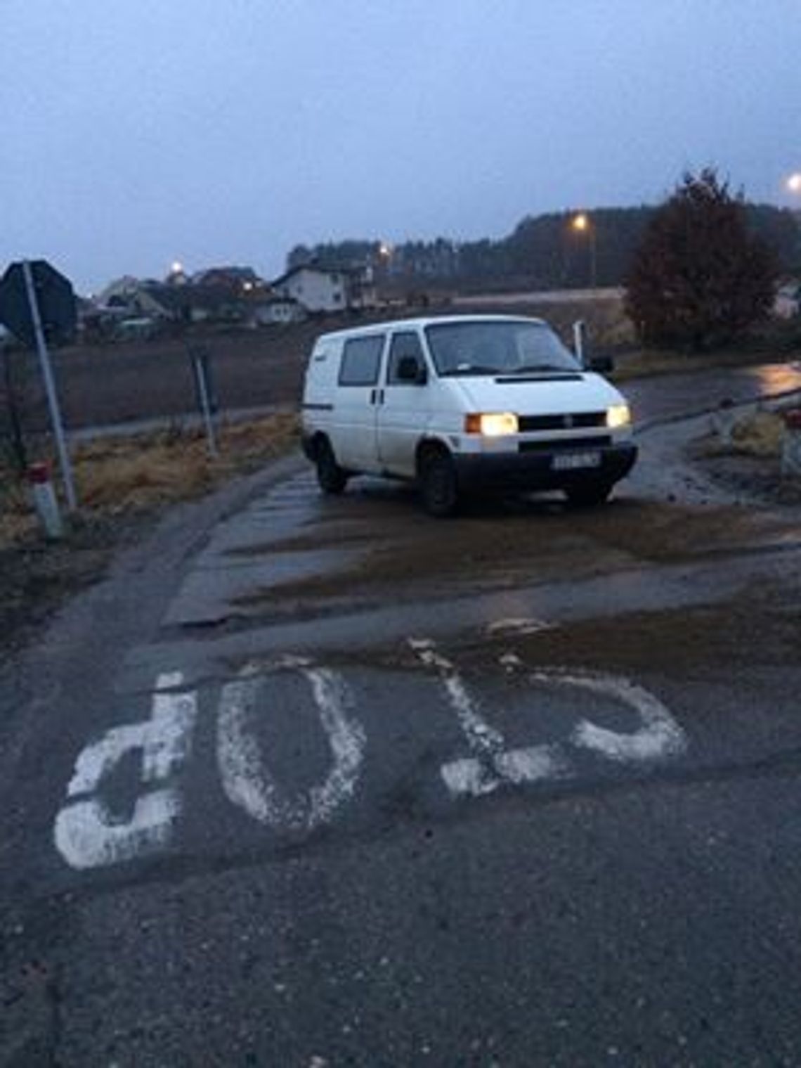 Uważajcie na drogach! Nasi Czytelnicy alarmują o złych warunkach i oblodzeniu dróg Uważajcie na drogach! Nasi Czytelnicy alarmują o złych warunkach i oblodzeniu dróg