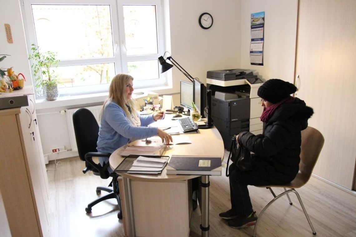 W Ratuszu już nie weźmiesz aktu urodzenia. Urząd Stanu Cywilnego w nowej siedzibie W Ratuszu już nie weźmiesz aktu urodzenia. Urząd Stanu Cywilnego w nowej siedzibie