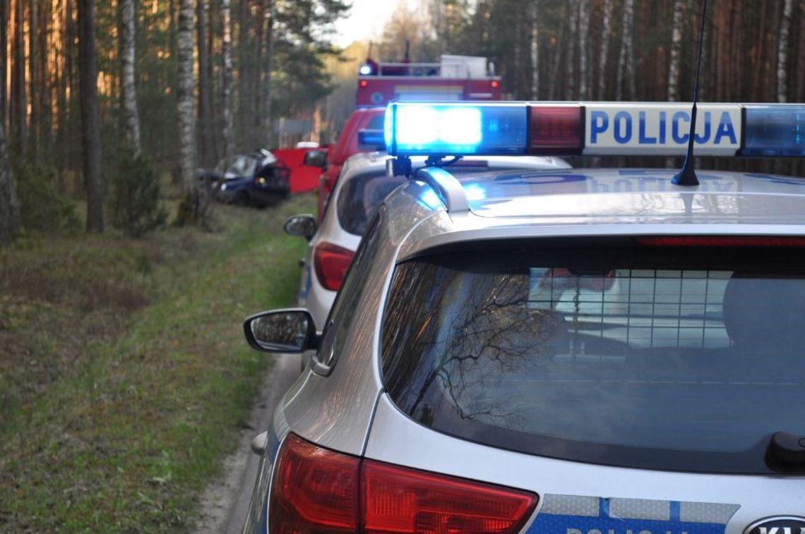 WRACAMY DO SPRAWY: Pijany 25-latek zabił swojego pasażera. Auto uderzyło w drzewo, na miejscu zginął 53-latek