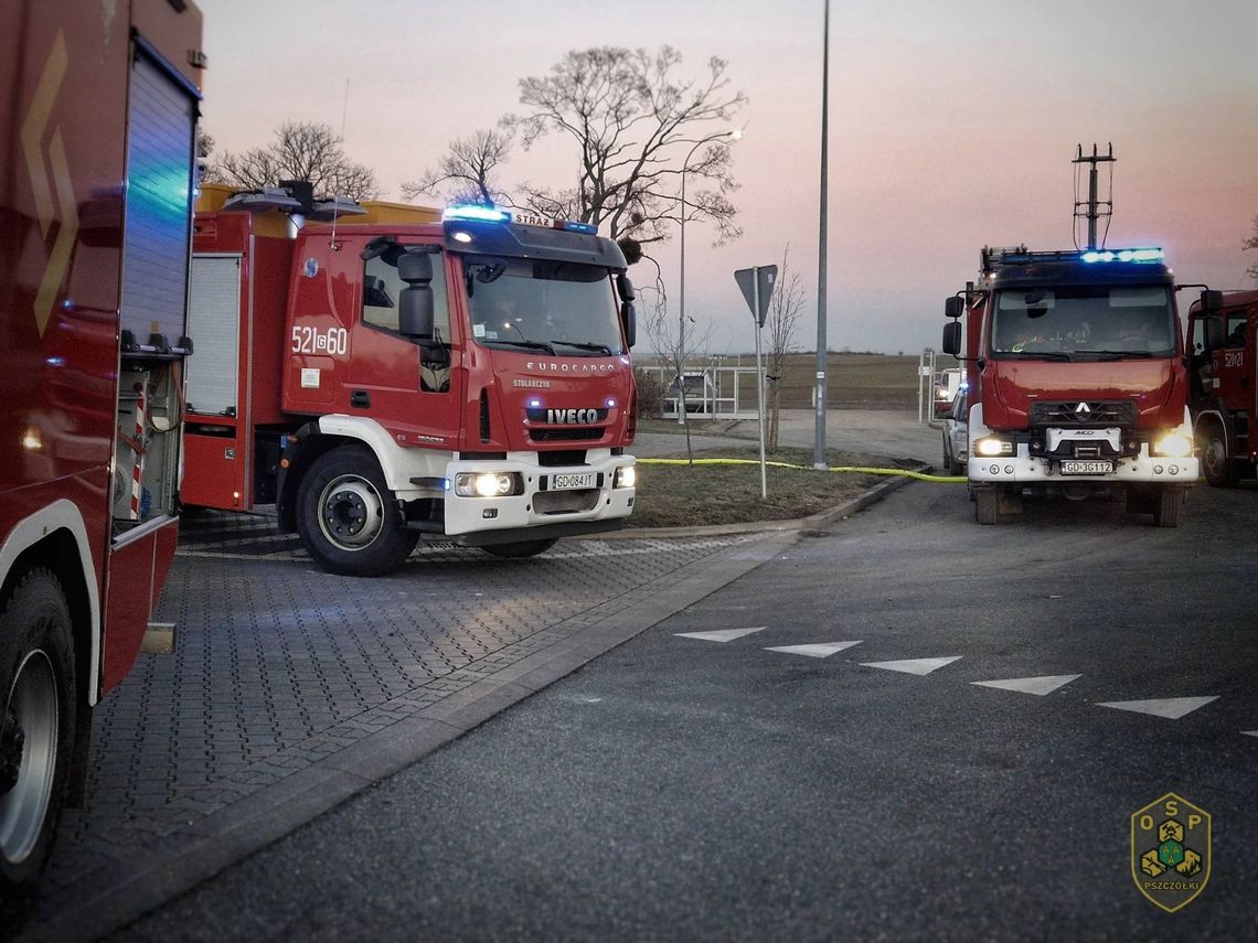 Wyciek gazu na stacji paliw przy autostradzie A1. Interweniowała specjalistyczna grupa ze Starogardu Gdańskiego