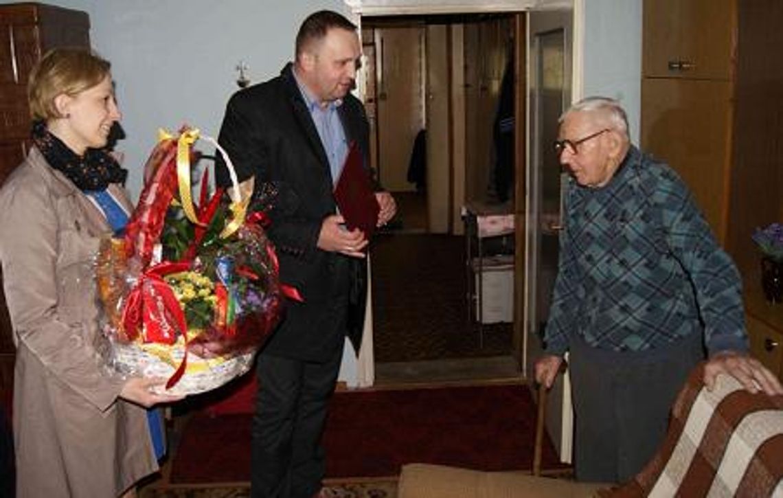 Wyjątkowe urodziny. Pan Bernard skończył 96 lat! Wyjątkowe urodziny. Pan Bernard skończył 96 lat!