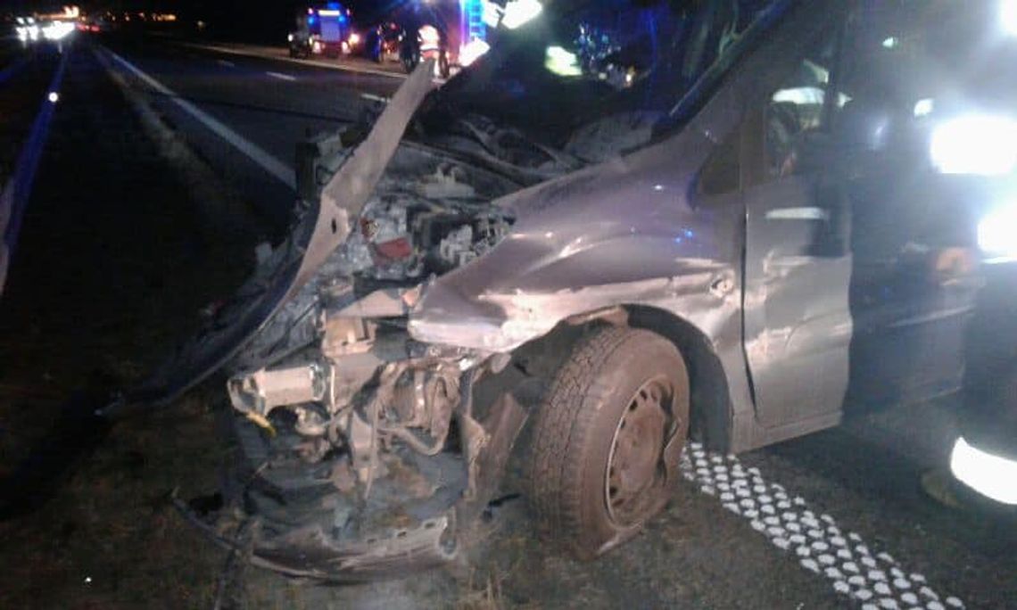 Wypadek na autostradzie A1 w gminie Smętowo Graniczne. Trzy osoby zostały ranne.