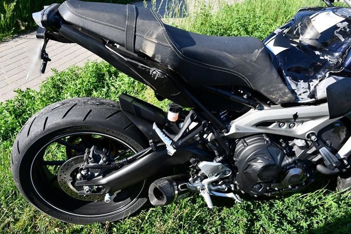 Wypadek z udziałem motocyklisty. Kierowca busa nie ustąpił pierwszeństwa