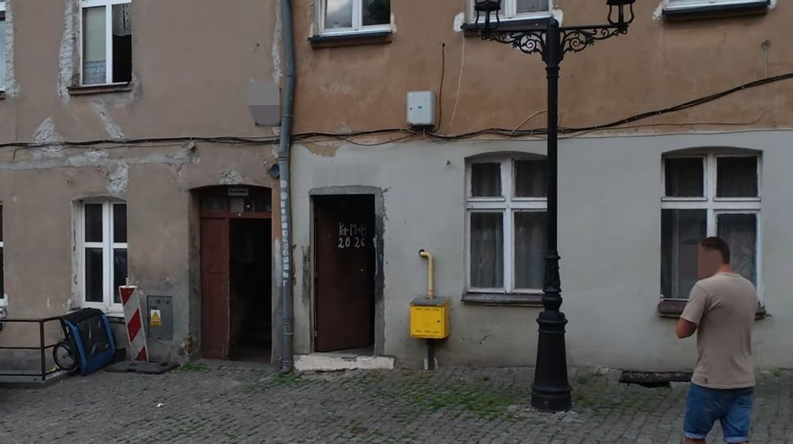 Z OSTATNIEJ CHWILI: Są zarzuty dla 19-letniego Jakuba K. Mężczyzna podejrzany jest o zabójstwo własnej matki Z OSTATNIEJ CHWILI: Są zarzuty dla 19-letniego Jakuba K. Mężczyzna podejrzany jest o zabójstwo własnej matki