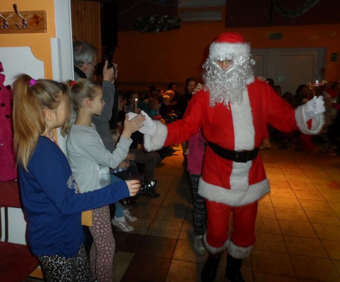 Zabawa Mikołajkowa w Spółdzielczym Domu Kultury
