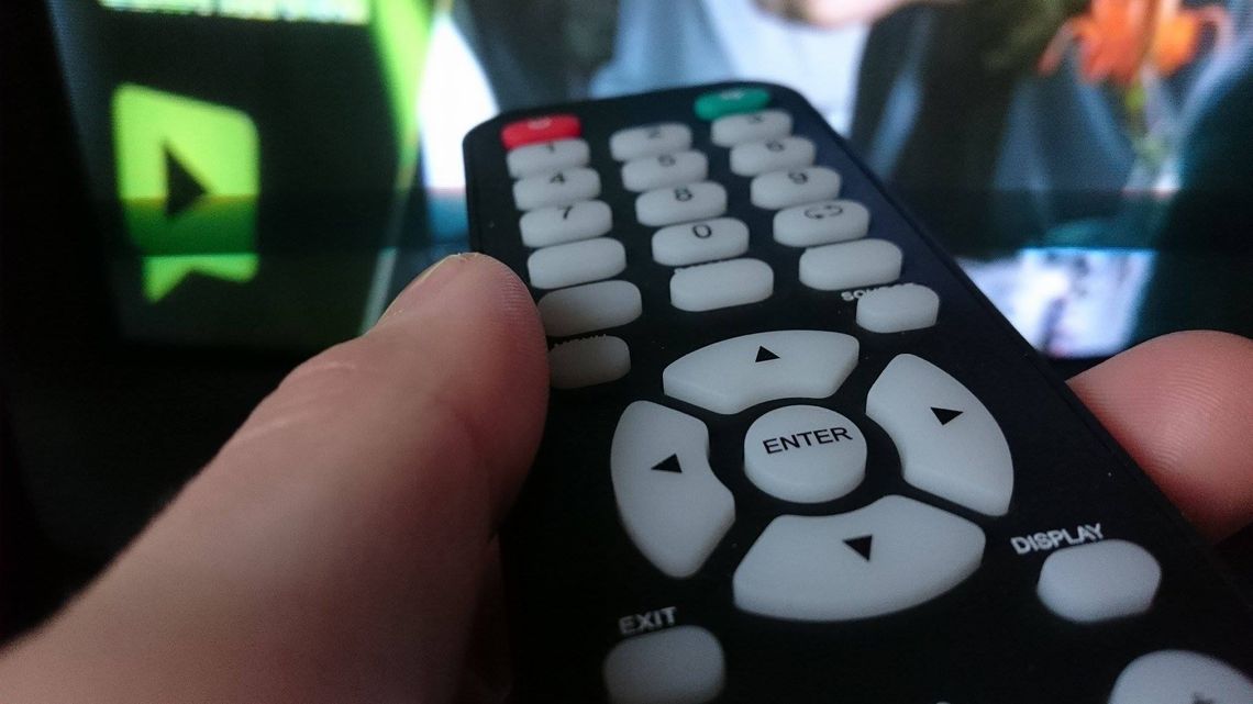 Zapukają do drzwi po zaległy abonament? Kontrowersje wokół abonamentu radiowo – telewizyjnego Zapukają do drzwi po zaległy abonament? Kontrowersje wokół abonamentu radiowo – telewizyjnego