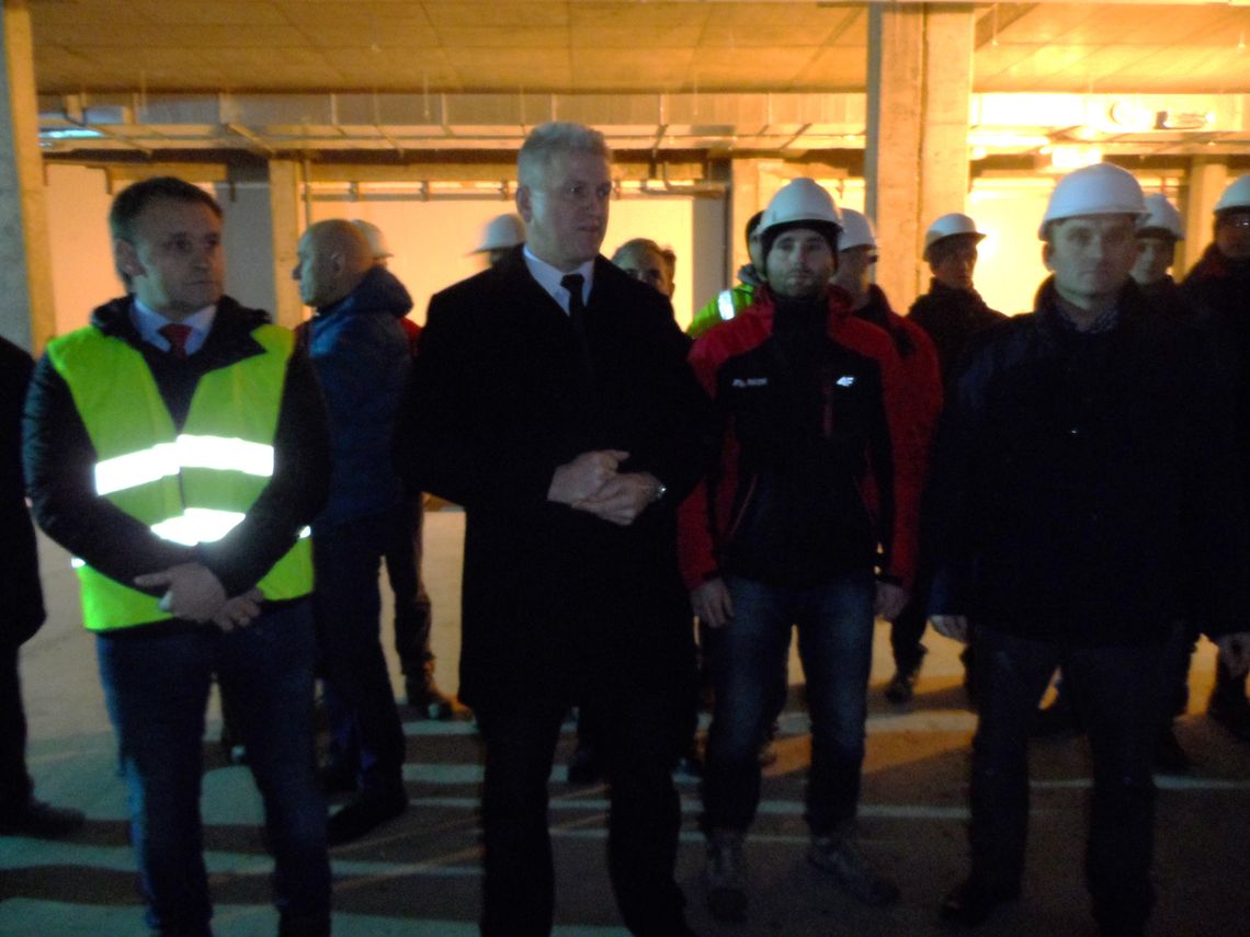 Zawieszenie wiechy nad Galerią Neptun – zakończono kolejny etap budowy Zawieszenie wiechy nad Galerią Neptun – zakończono kolejny etap budowy