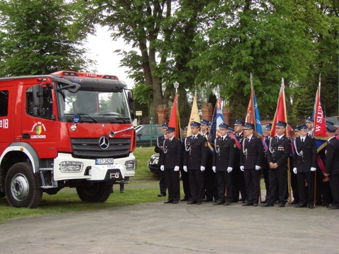 ZDJĘCIA: 110-lecie OSP Lubichowo oraz Powiatowy Dzień Strażaka ZDJĘCIA: 110-lecie OSP Lubichowo oraz Powiatowy Dzień Strażaka