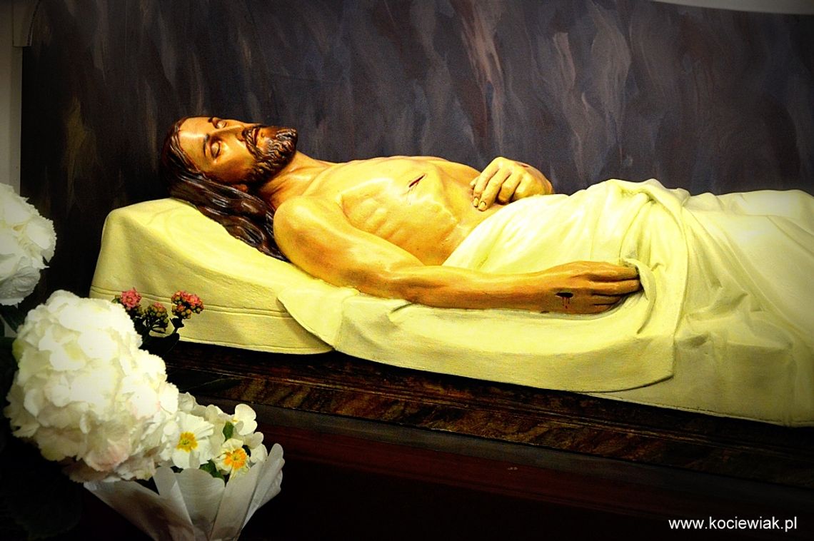 ZDJĘCIA: Groby Boże w powiecie starogardzkim. Zobaczcie, jak wyglądają! ZDJĘCIA: Groby Boże w powiecie starogardzkim. Zobaczcie, jak wyglądają!