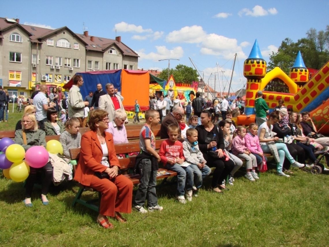 ZDJĘCIA: Policjanci dzieciom - festyn z okazji Dnia Dziecka ZDJĘCIA: Policjanci dzieciom - festyn z okazji Dnia Dziecka