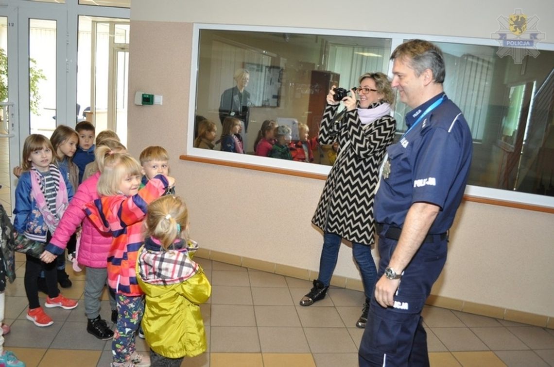 ZDJĘCIA: Przedszkolaki w starogardzkiej komendzie ZDJĘCIA: Przedszkolaki w starogardzkiej komendzie