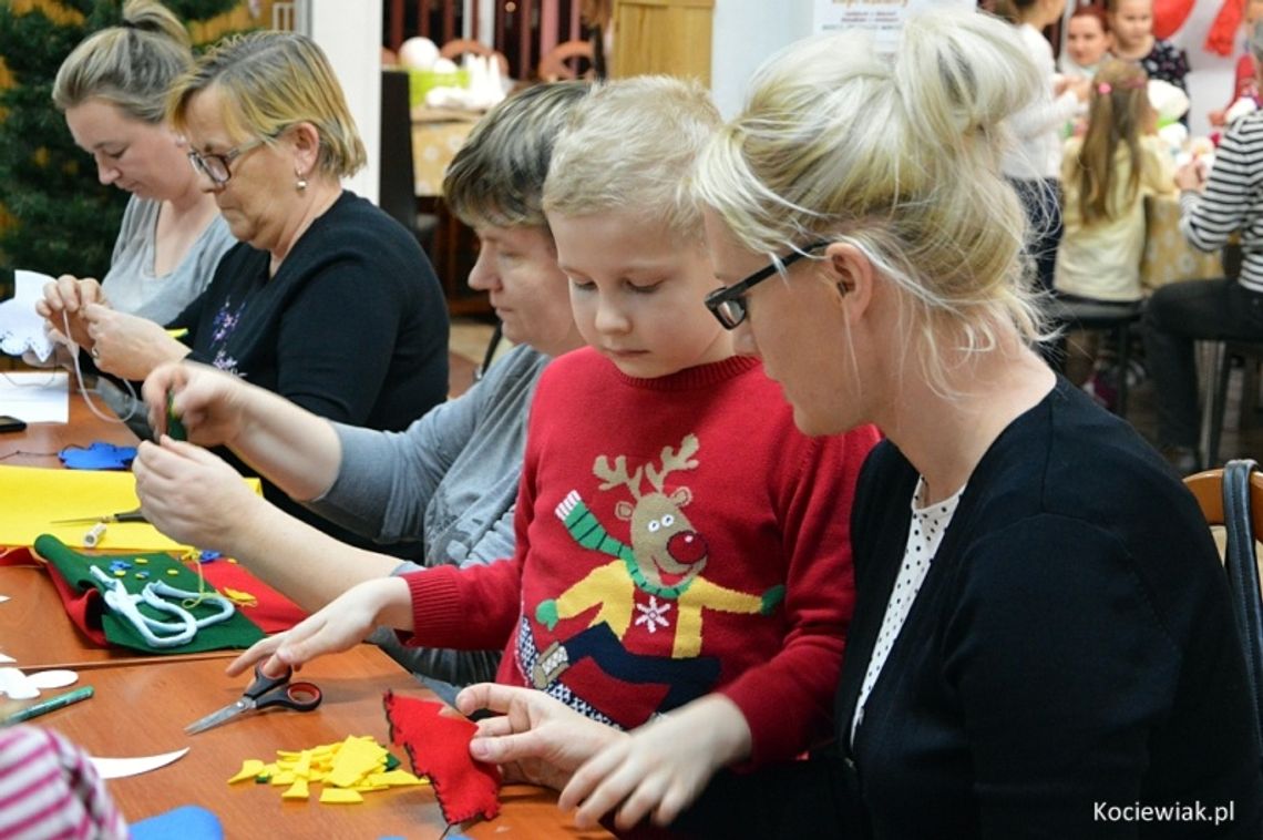 ZDJĘCIA: Rodzinne tworzenie Bożonarodzeniowe w ODK ZDJĘCIA: Rodzinne tworzenie Bożonarodzeniowe w ODK